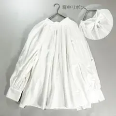 極美品 バックリボン ギャザープリーツブラウス フレア ボウタイ ロートレアモンのサムネイル