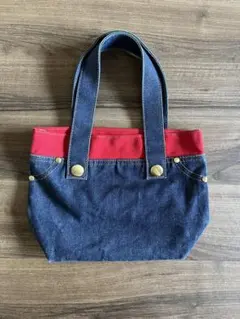 Item thumbnail for item 09cc097f-d25a-48bf-ac0d-fe4d3e5c7f0f