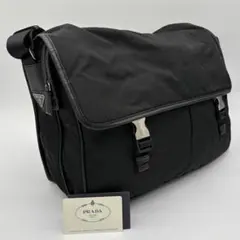 美品✨プラダ メッセンジャーバッグ ギャランティ　サフィアーノ 三角ロゴ 大容量 美品✨プラダ メッセンジャーバッグ ギャランティ サフィアーノ 三角