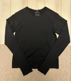 H&M MOVE ブラック長袖Tシャツ Mサイズ