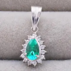エメラルド ペンダントトップ pt900 0.60ct - メルカリ