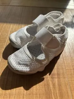 【美品】NIKE エアリフト リトルリフト キッズ　17cm 白ナイキ