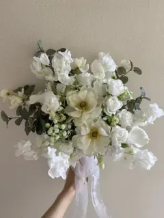 ウェルカムスペース 飾り付け 造花 白 ローズ カゴ＆花瓶付き - メルカリ
