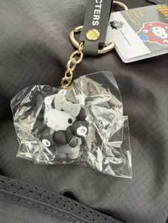 ハローキティ関西大阪万博 黒ミャクミャク サンリオ 立体マスコットキーホルダー