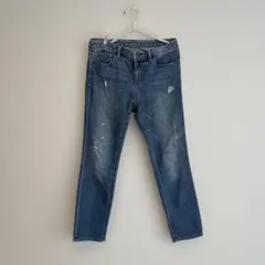 レディース デニムパンツ ダメージ加工　g.uのサムネイル