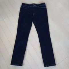 ユニクロ　ジーンズ　ダークブルー スキニーデニム
