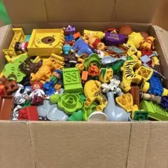 ブロック玩具と動物フィギュアセット