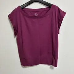 NIKE DRIFITトップスMサイズ(美品)