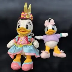 ディズニー　デイジー　イースター　ぬいぐるみバッジ　ミニ　マスコット