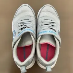 スケッチャーズ　スニーカー19cm