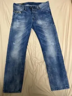 ダメージ加工デニムパンツ　ディーゼル