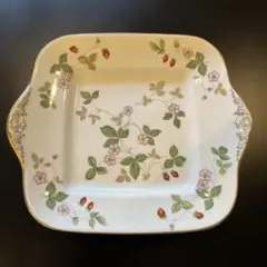 WEDGWOOD Wild Strawberry スクエアプレートのサムネイル