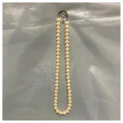 清楚な　人口パールネックレス　ホワイト　白　ねっくれす　約40㌢　調節不可