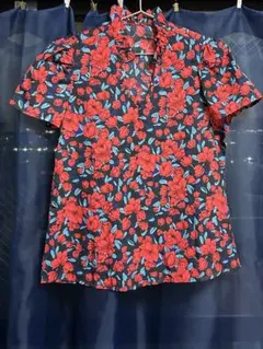 赤花柄フリル襟　半袖トップス