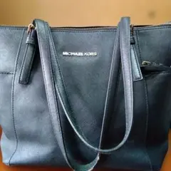 MICHAEL KORS ブラックショルダーバッグ