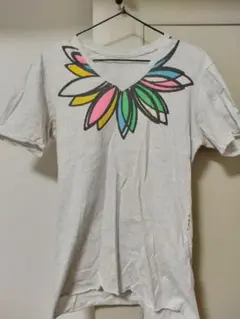 SHANTII 花びらプリント Tシャツ