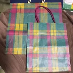 三越伊勢丹 チェック柄紙袋