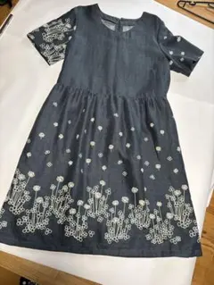ダークブルー 花柄刺繍 ワンピース
