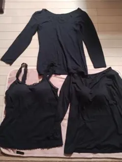 UNIQLO インナーウェア ヒートテック2点 キャミソール1点 XLサイズ