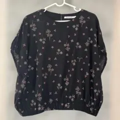 美品。SUNVALLEY 花刺繍ブラウス　Mのサムネイル