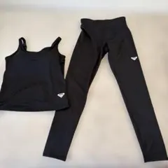 ヨガウェア タンクトップとレギンスセット