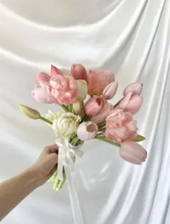 【定価より50%オフ】ウェディングブーケ ピンク系　ブートニア付き　チューリップ
