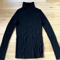 【ユニクロ】Mサイズ ブラック　黒 タートルネック リブ編み トップス