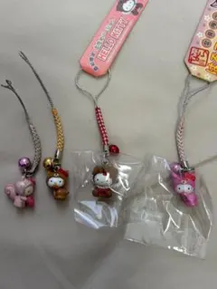 【限定品　レア】ハローキティ チャーム付きストラップ 4個セット