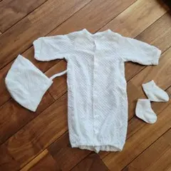 ホワイトベビー服 帽子・靴下付き