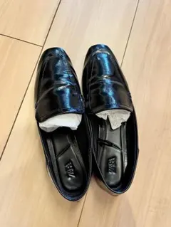 ZARA エナメル ローファー ブラック 37のサムネイル