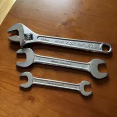 TOP モンキーレンチ 250mm 他スパナセット