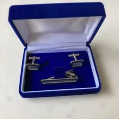 カフスボタンとネクタイピンセット