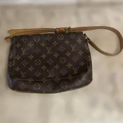 ルイヴィトン LOUIS VUITTON ミュゼットタンゴ　ショート