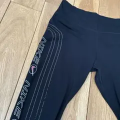 NIKE フィットネス用ブラックタイツ　ドライフィット