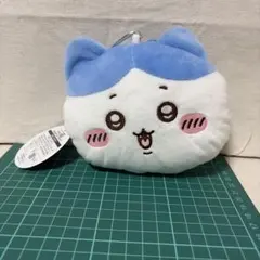 ちいかわ ハチワレ　ぬいぐるみパスケースのサムネイル