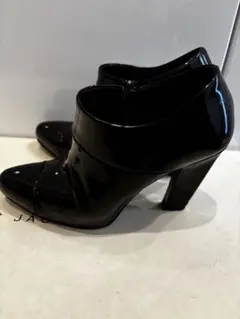 エナメル 黒 ポインテッドトゥ ブーティ 高ヒール　PRADA 35