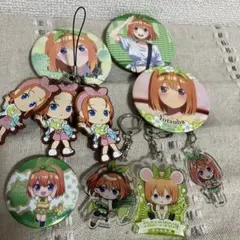五等分の花嫁 四葉 グッズセット 缶バッジ アクリルキーホルダー
