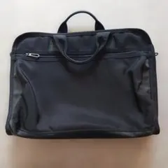 UNIQLO　ビジネスバッグのサムネイル