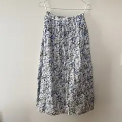 Three quarter 花柄ロングスカート（青・白）のサムネイル