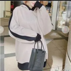 Radyバイカラーフーディ パーカー ラインストーンロゴS