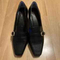 RANDA ブラック スクエアトゥ パンプス バックル付き