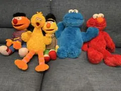 箱付き！KAWS x Sesame Street ぬいぐるみ 5体セットのサムネイル
