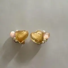 ハート型イヤリング 金色 ピンク