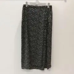 ユニクロ ドット柄 ロングフレアスカート ブラック