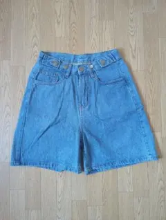 デニムショートパンツ　レディース　サイズM