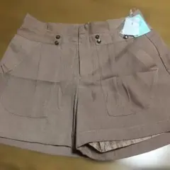薄茶色 プリーツデザイン ショートパンツ