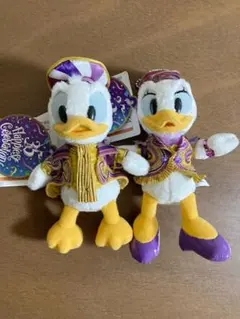 ディズニー ドナルド デイジー ぬいぐるみバッジ 35周年