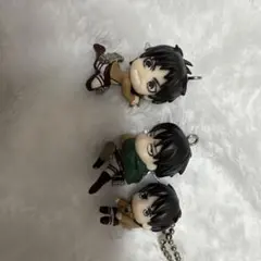 進撃の巨人 アクリルストラップ 3体セット　エレン　リヴァイ