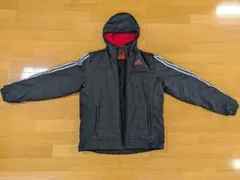 adidas（アディダス）フード付きジャケット ブラック/レッド