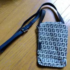 FENDI ショルダーバッグ ミニ 斜め掛け ズッカ柄 レザー 紺色